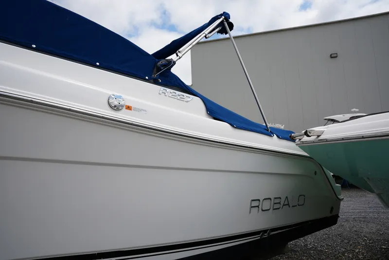Slide: The Image of Robalo R227 2011 - 3