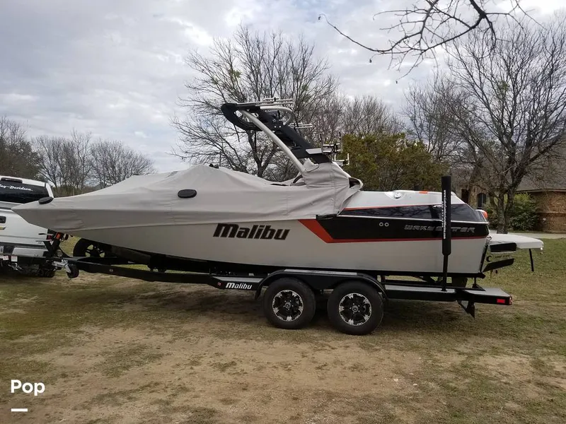 Slide: The Image of Malibu 22 MXZ Wakesetter 2019 - 9913499