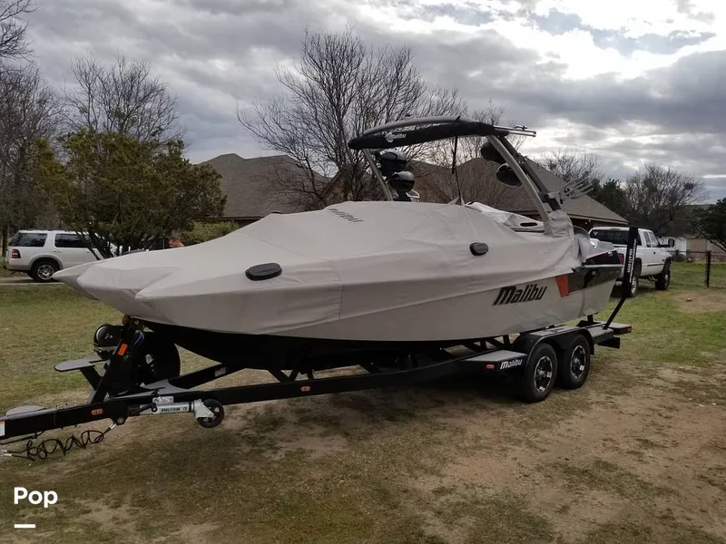 Slide: The Image of Malibu 22 MXZ Wakesetter 2019 - 9913500