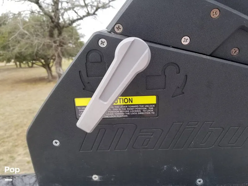 Slide: The Image of Malibu 22 MXZ Wakesetter 2019 - 9913691