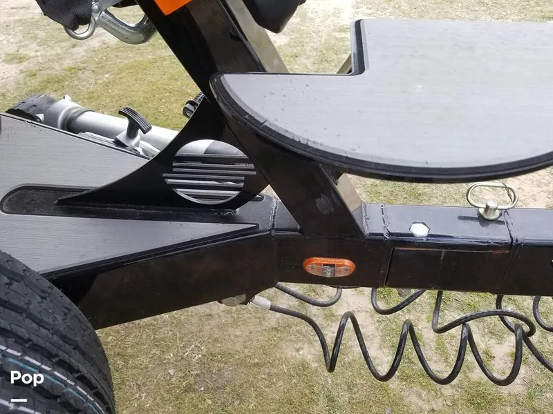 Slide: The Image of Malibu 22 MXZ Wakesetter 2019 - 9913506