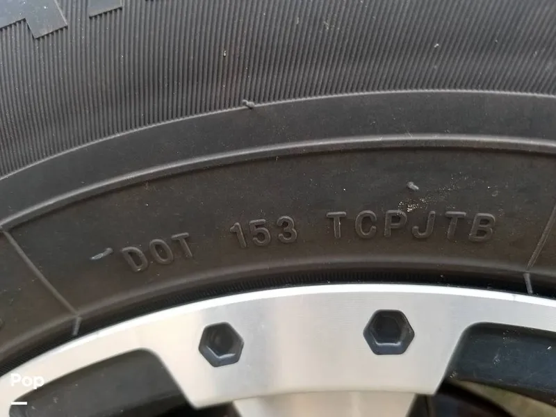 Slide: The Image of Tire Date Code - 9913533