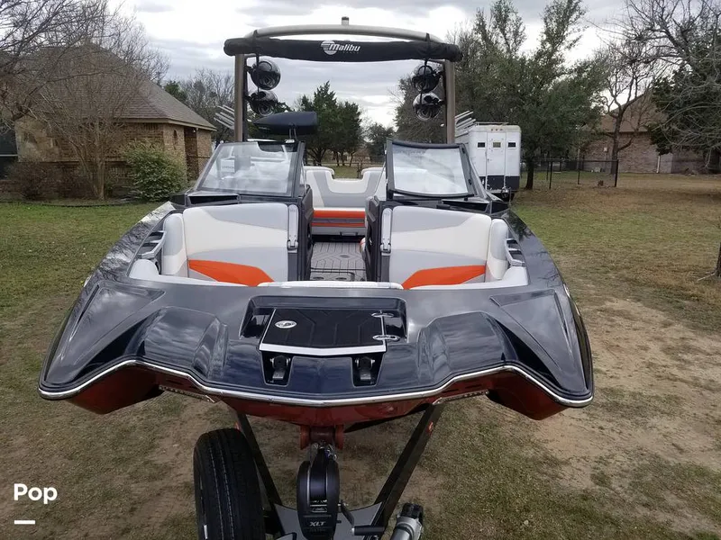 Slide: The Image of Malibu 22 MXZ Wakesetter 2019 - 9913592