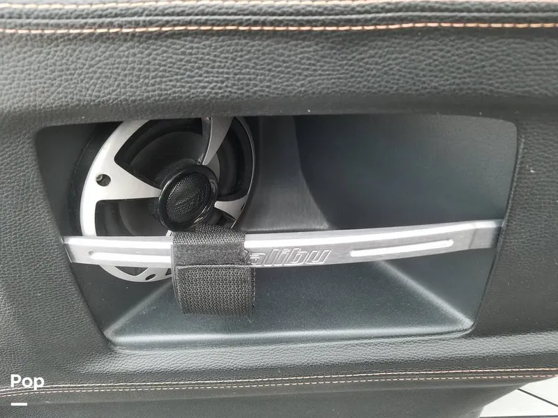 Slide: The Image of Grab Rails - 9913652