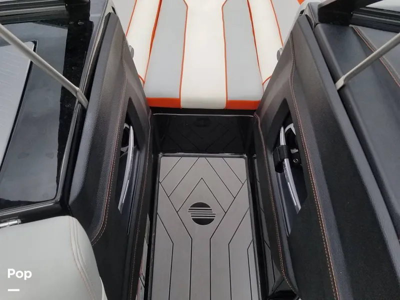 Slide: The Image of Malibu 22 MXZ Wakesetter 2019 - 9913653