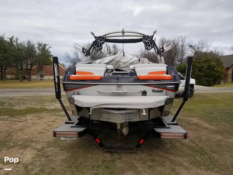 Slide: The Image of Malibu 22 MXZ Wakesetter 2019 - 9913497