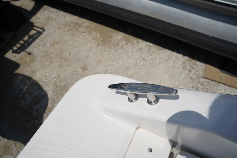 Slide: The Image of Robalo R160 2027 - 28
