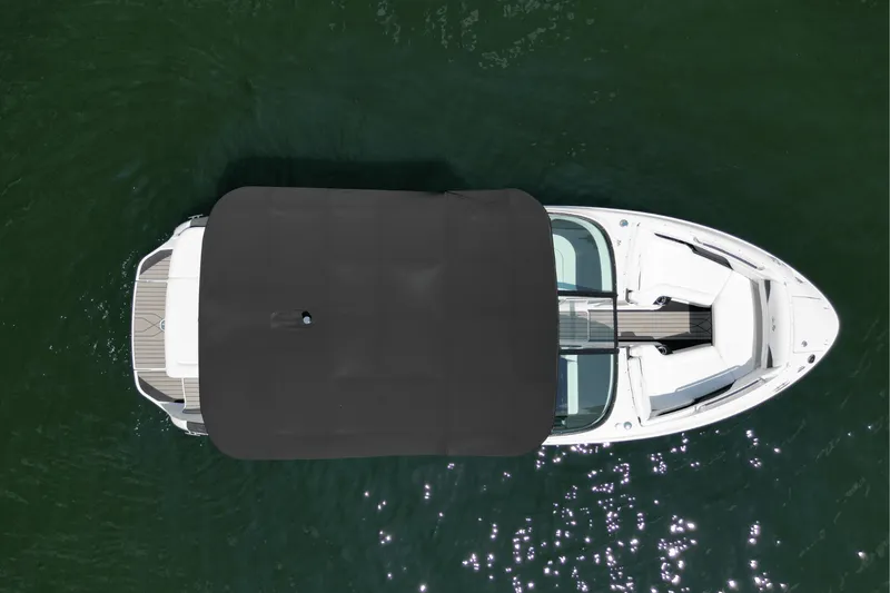 Slide: The Image of Sea Ray SLX 260 Surf 2025 - 4