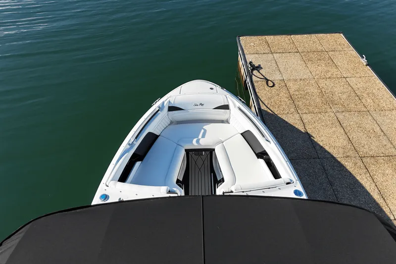 Slide: The Image of Sea Ray SLX 260 Surf 2025 - 9