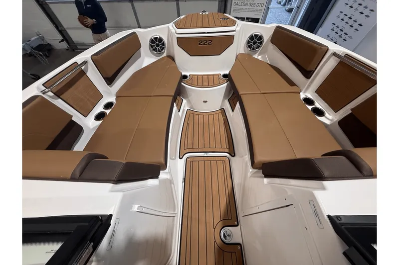 Slide: The Image of Yamaha 222SE 2025 - 13