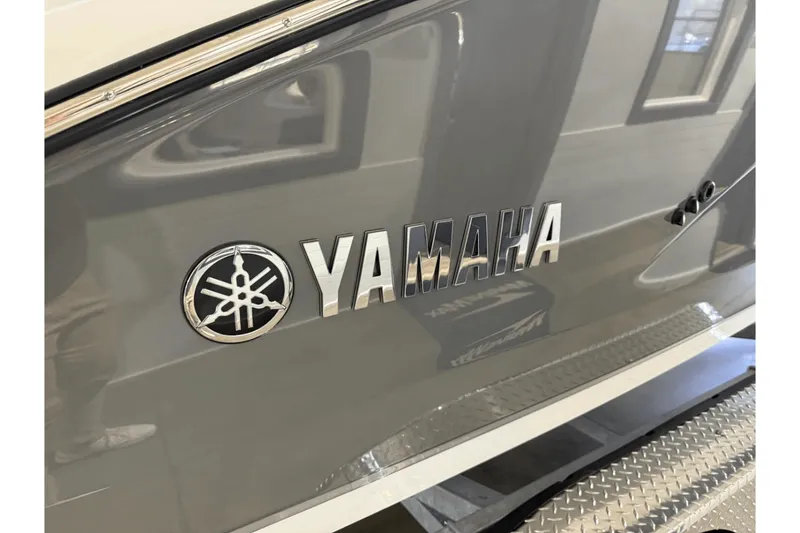 Slide: The Image of Yamaha 222SE 2025 - 3