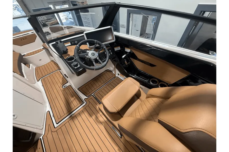 Slide: The Image of Yamaha 222SE 2025 - 9