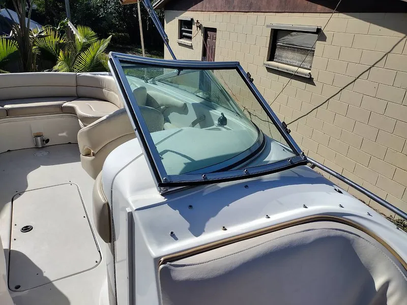 Slide: The Image of Sea Ray 260 Signature 2001 - 11679637