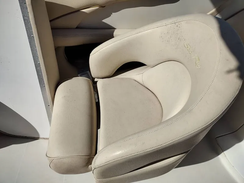 Slide: The Image of Sea Ray 260 Signature 2001 - 11679640