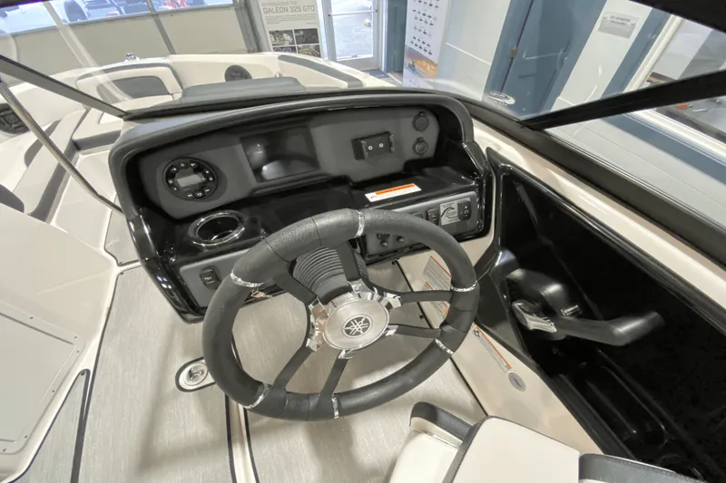 Slide: The Image of Yamaha AR195 2025 - 10