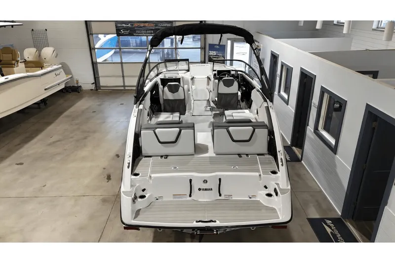 Slide: The Image of Yamaha AR250 2025 - 3