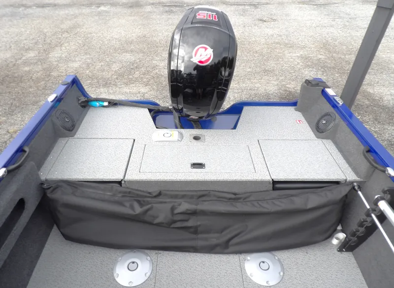 Slide: The Image of Crestliner 1750 Hawk 2027 - 14