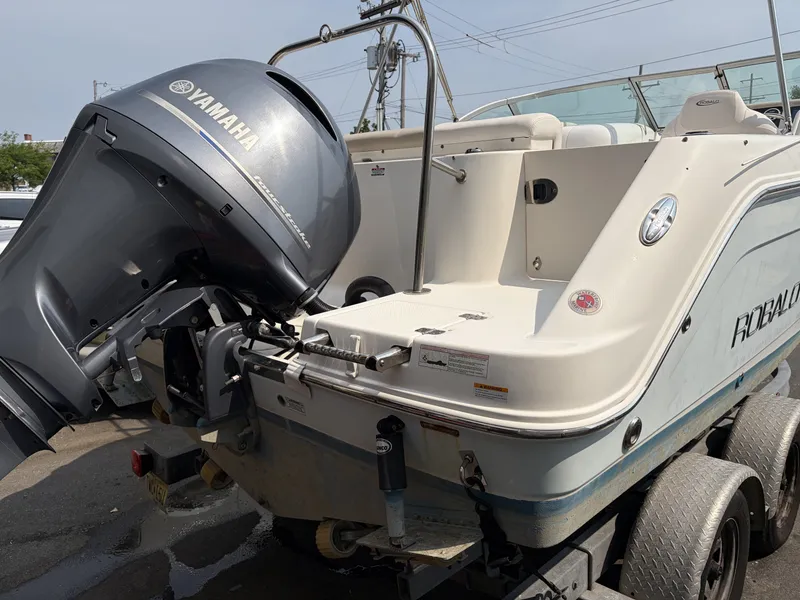 Slide: The Image of Robalo R227 2016 - 4