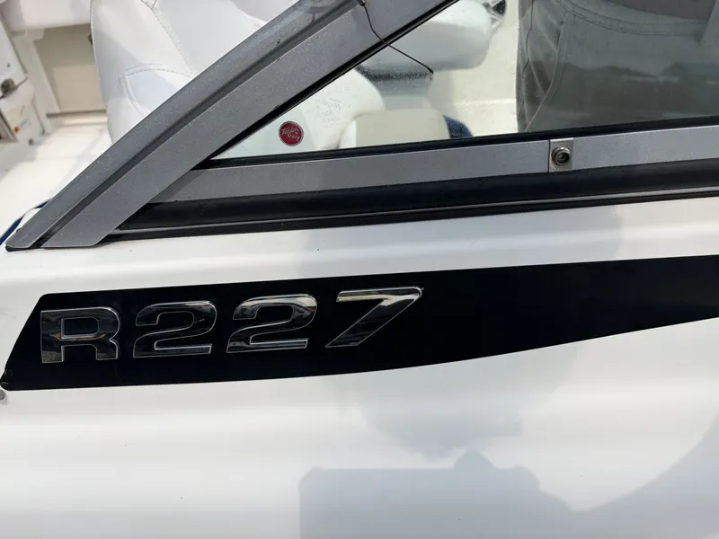 Slide: The Image of Robalo R227 2016 - 52
