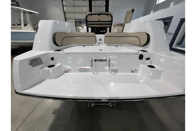 Slide: The Image of Yamaha 255 FSH Sport E 2025 - 5