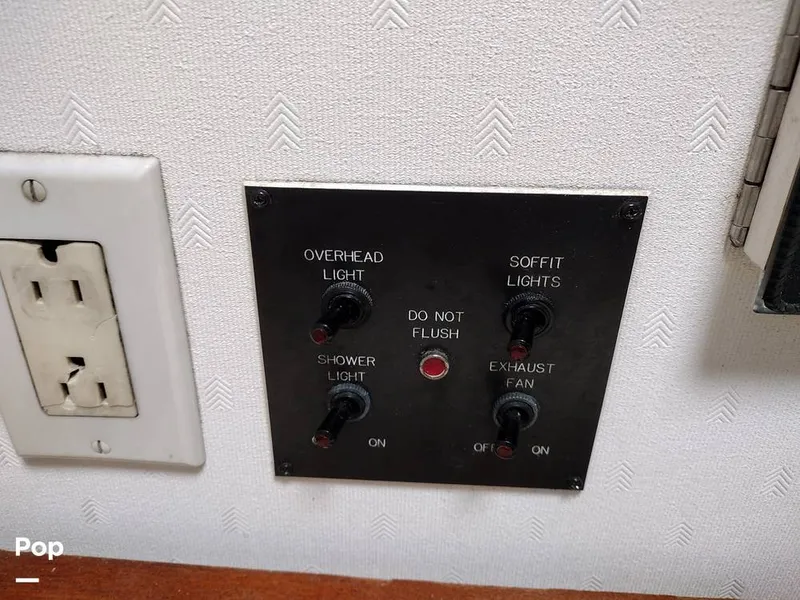 Slide: The Image of Viking 53 Sport Fisherman 1990 - 10146405