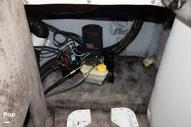 Slide: The Image of Crownline Boats 180BR 2003 - 9991310