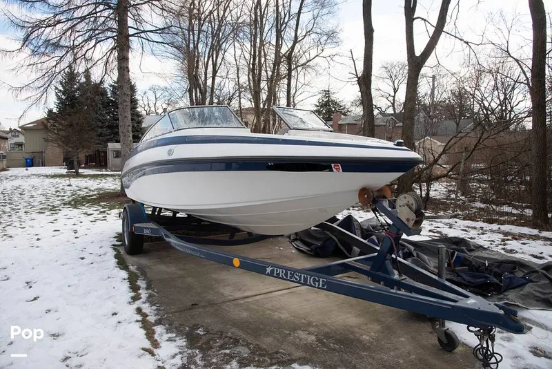 Slide: The Image of Crownline Boats 180BR 2003 - 9991186