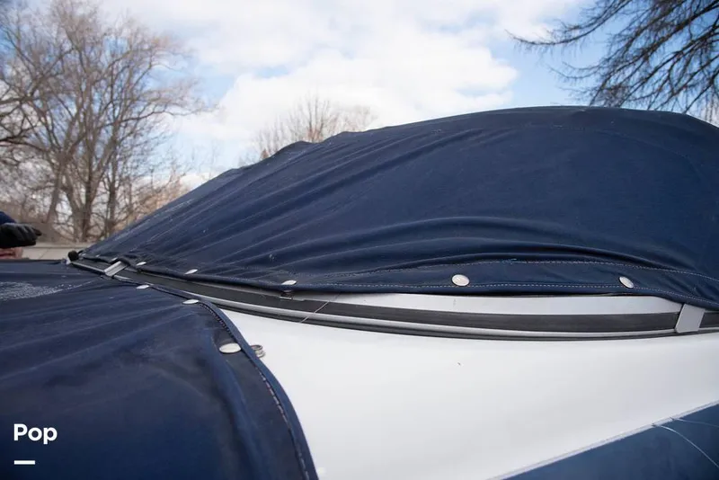 Slide: The Image of Crownline Boats 180BR 2003 - 9991413
