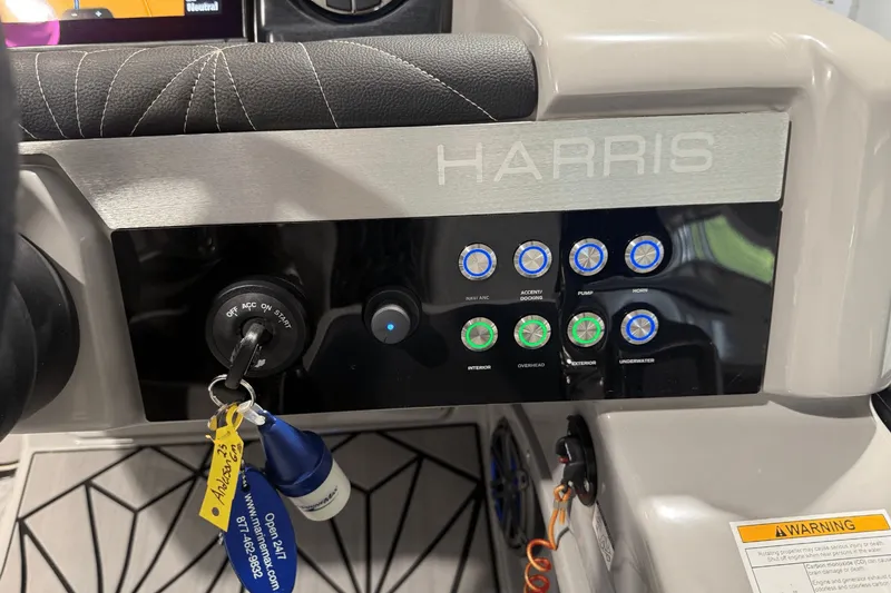 Slide: The Image of Harris 230 GRAND MARINER 2023 - 22