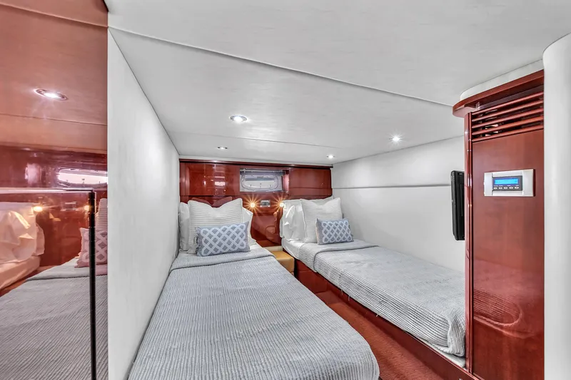 Slide: The Image of Sea Ray 500 Sundancer 2010 - 52