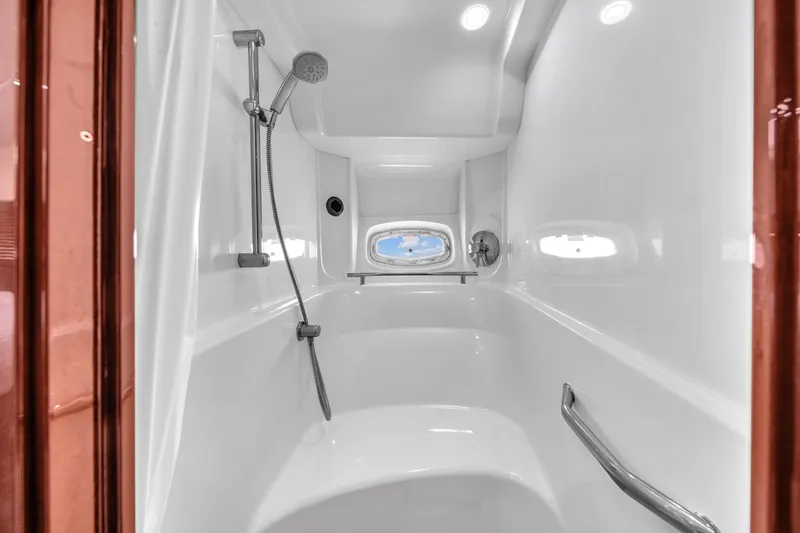 Slide: The Image of Sea Ray 500 Sundancer 2010 - 56