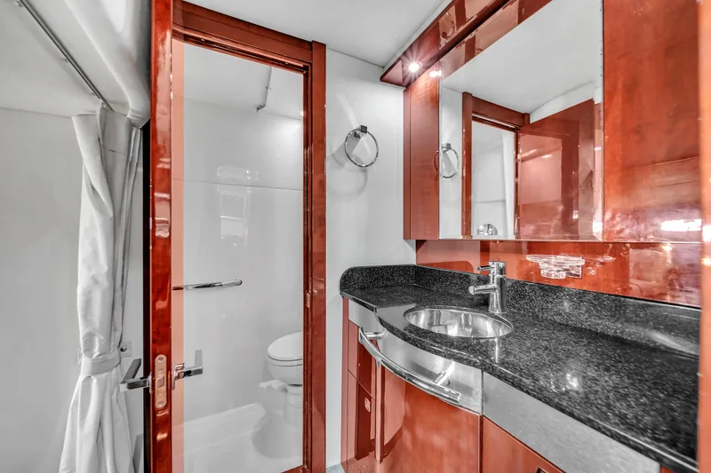 Slide: The Image of Sea Ray 500 Sundancer 2010 - 50