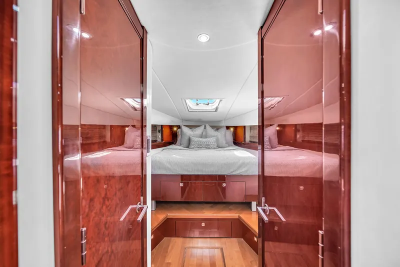 Slide: The Image of Sea Ray 500 Sundancer 2010 - 44