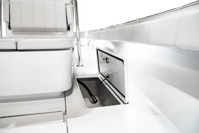 Slide: The Image of Contender 35ST CUSTOM BUILD 35' 2026 - 69