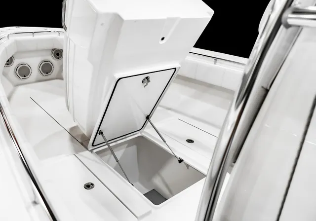 Slide: The Image of Contender 35ST CUSTOM BUILD 35' 2026 - 96