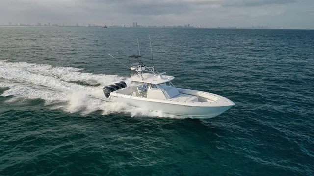 Slide: The Image of Contender 44FA CUSTOM BUILD 44' 2026 - 13