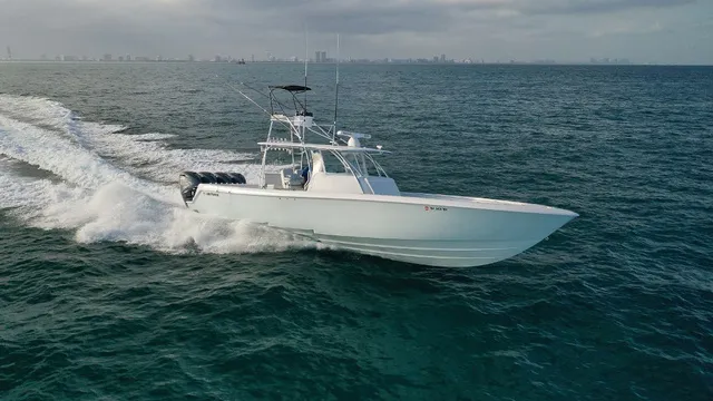 Slide: The Image of Contender 44FA CUSTOM BUILD 44' 2026 - 14