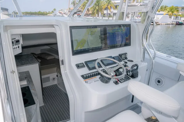 Slide: The Image of Contender 44FA CUSTOM BUILD 44' 2026 - 15