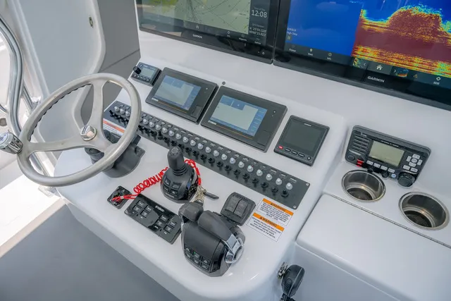 Slide: The Image of Contender 44FA CUSTOM BUILD 44' 2026 - 17