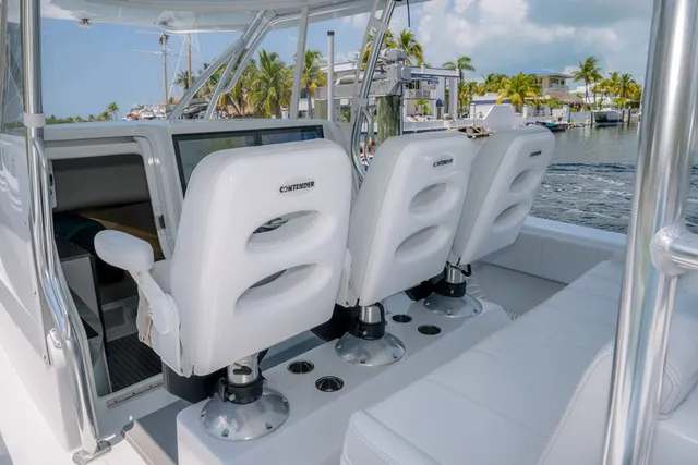 Slide: The Image of Contender 44FA CUSTOM BUILD 44' 2026 - 18