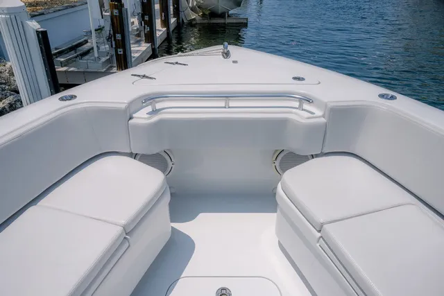 Slide: The Image of Contender 44FA CUSTOM BUILD 44' 2026 - 21