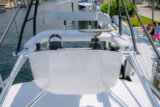 Slide: The Image of Contender 44FA CUSTOM BUILD 44' 2026 - 24