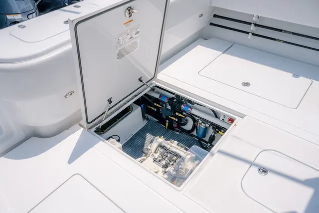 Slide: The Image of Contender 44FA CUSTOM BUILD 44' 2026 - 30