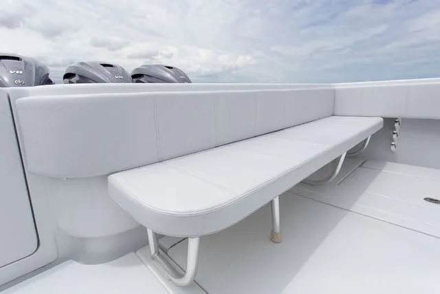 Slide: The Image of Contender 44FA CUSTOM BUILD 44' 2026 - 33