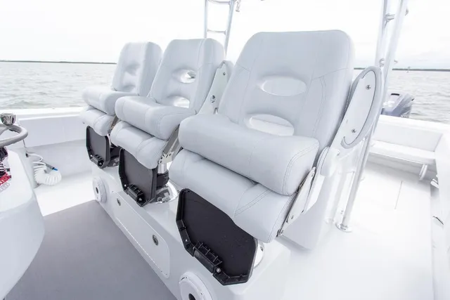 Slide: The Image of Contender 44FA CUSTOM BUILD 44' 2026 - 38