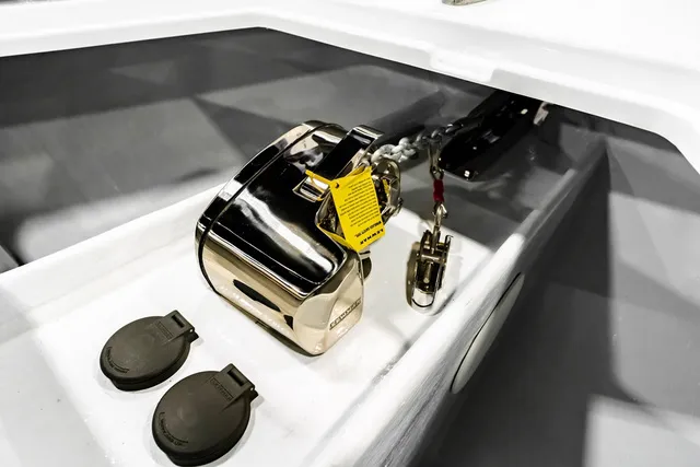 Slide: The Image of Contender 44FA CUSTOM BUILD 44' 2026 - 43