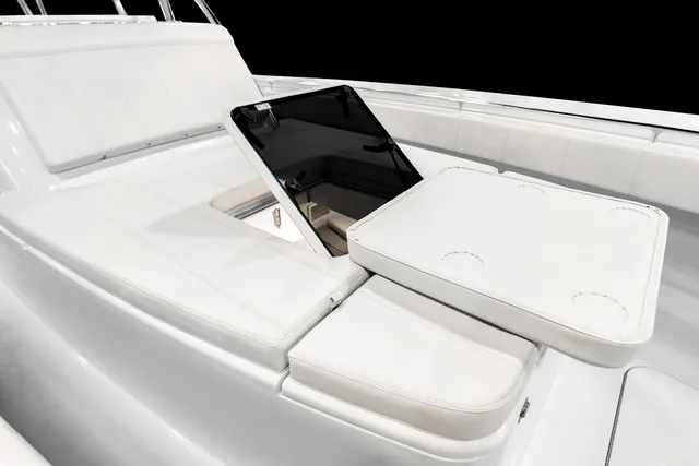 Slide: The Image of Contender 44FA CUSTOM BUILD 44' 2026 - 47