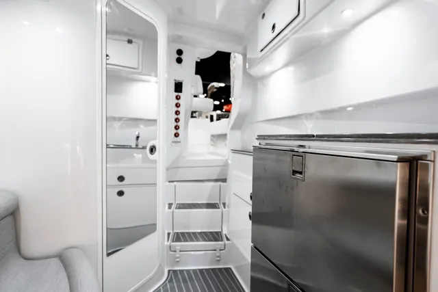 Slide: The Image of Contender 44FA CUSTOM BUILD 44' 2026 - 66