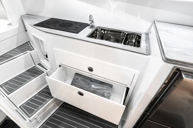 Slide: The Image of Contender 44FA CUSTOM BUILD 44' 2026 - 72