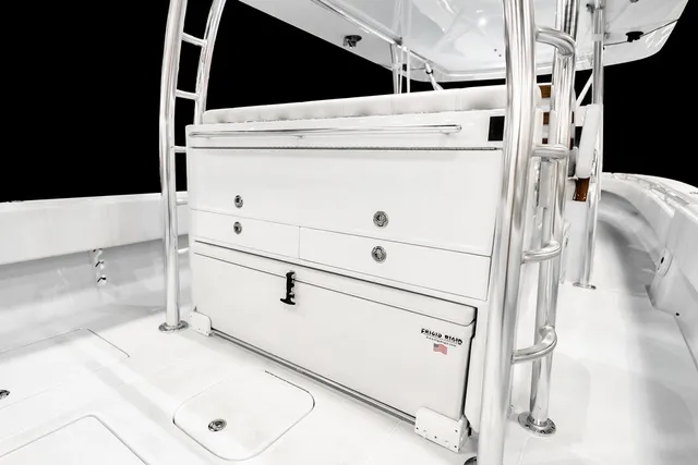 Slide: The Image of Contender 44FA CUSTOM BUILD 44' 2026 - 81